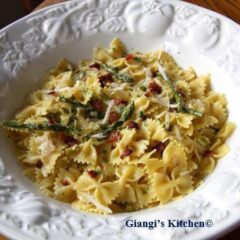 Asparagus and saffron farfalle