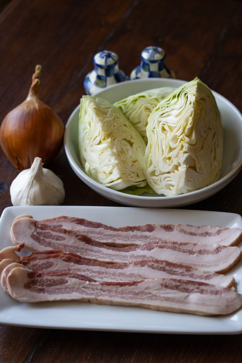 Braised Cabbage with Bacon ingredients