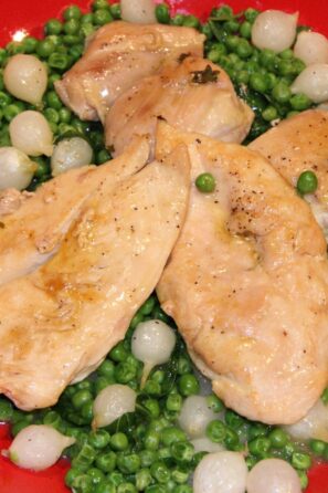 chicken with braised peas and onions