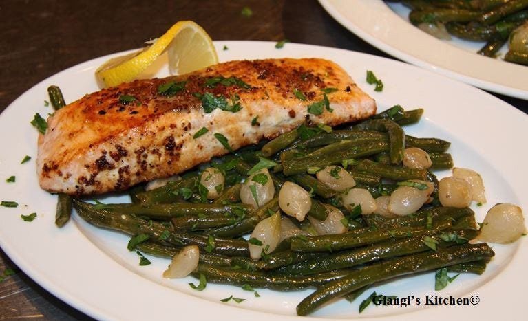 green beans with pearl onions and salmon