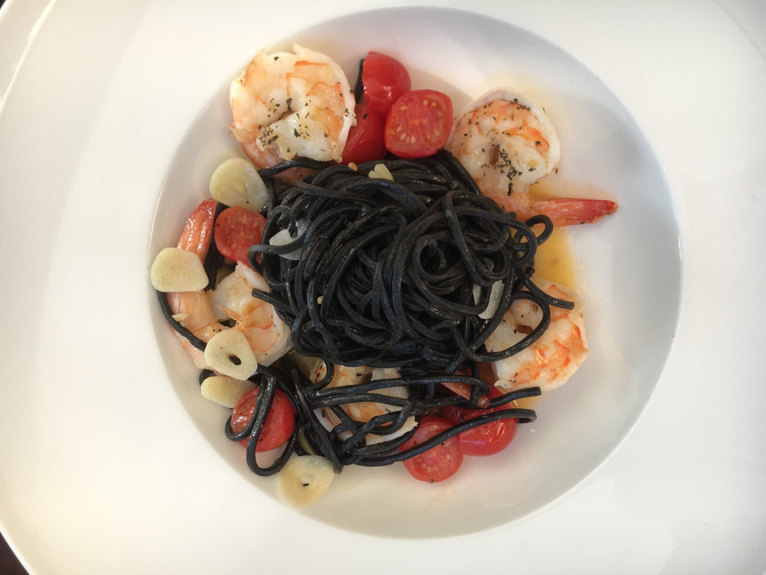 Ink Pasta with Shrimps, Tomatoes and Garlic