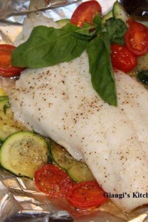 Orange roughy packets with vegetables