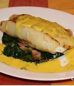 potatoes crusted sea bass with saffron sauce