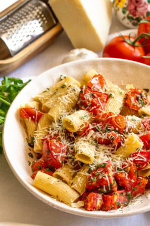 Rigatoni with Roasted Tomatoes