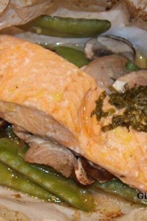 salmon with vegetables in parchmenrt