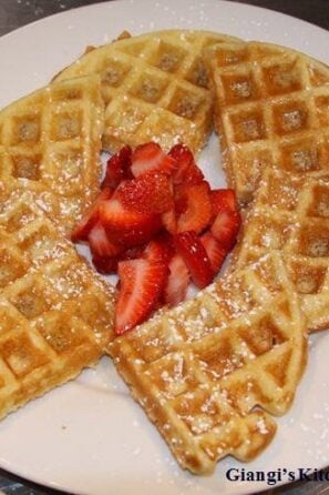 waffle with strawberries