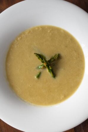 asparagus soup with caramelized leeks