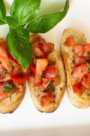 Bruschetta with tomatoes, anchovy and garlic