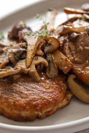 Pork Chops with Mushrooms ragout