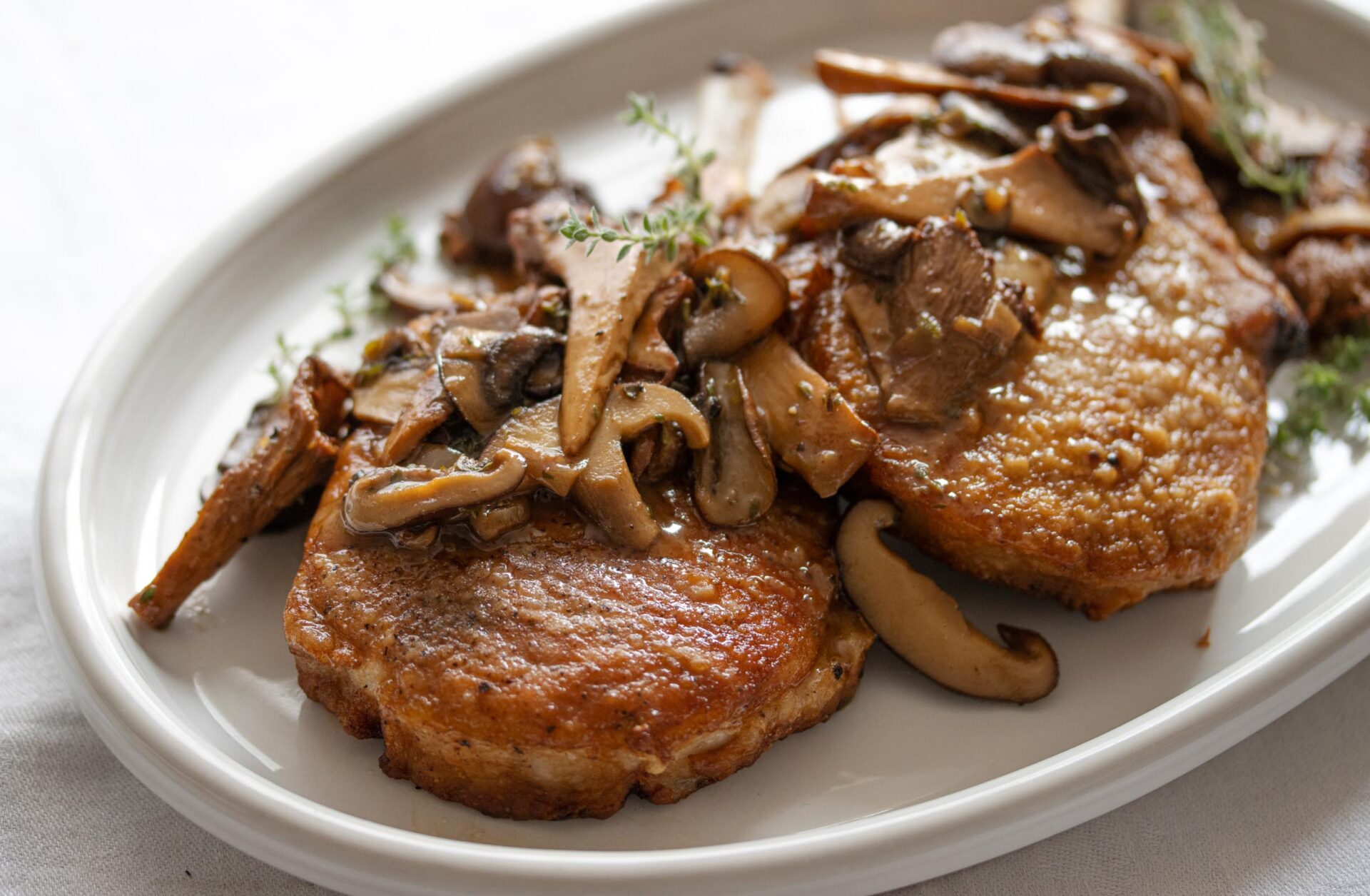 Pork Chops with Mushrooms ragout