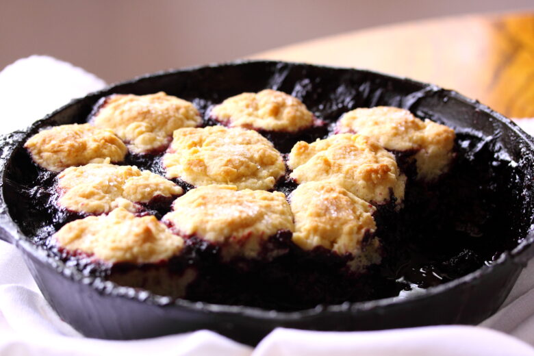 blackberry cobbler in skillet