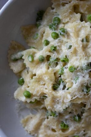 farfalle with ricotta and peas