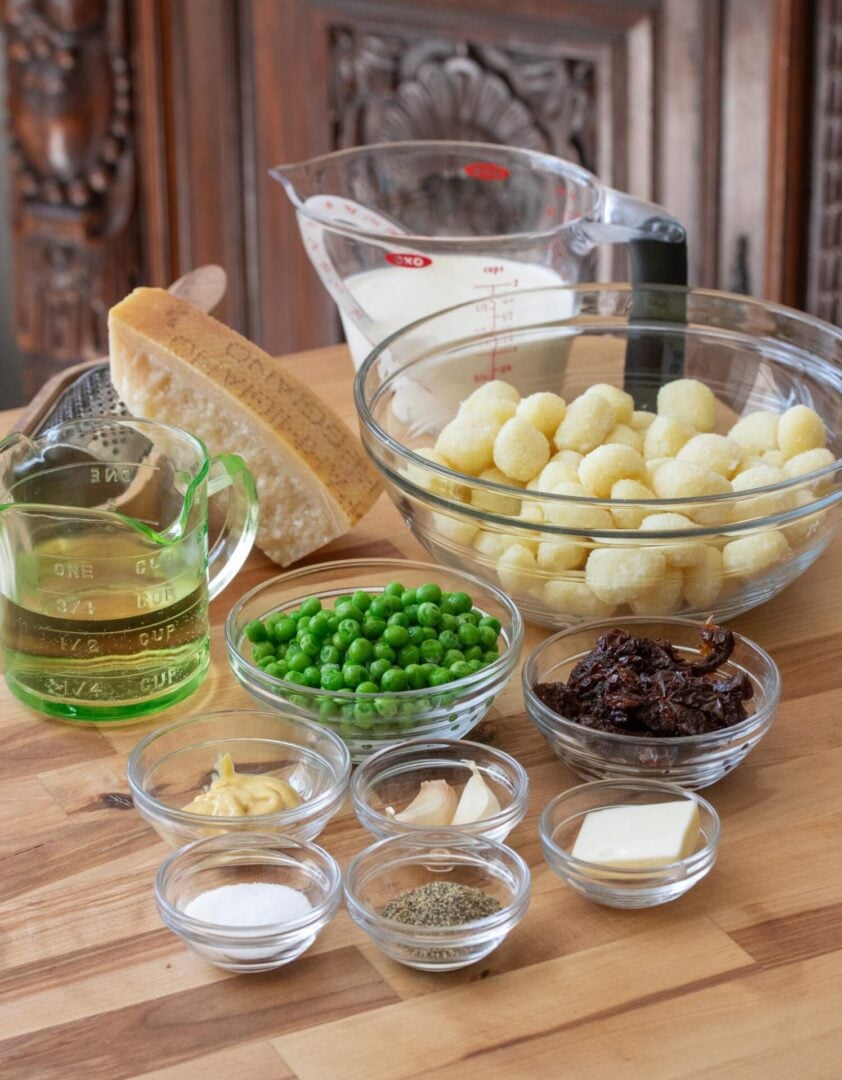 Gnocchi with Cream, Sun-Dried Tomatoes and Peas