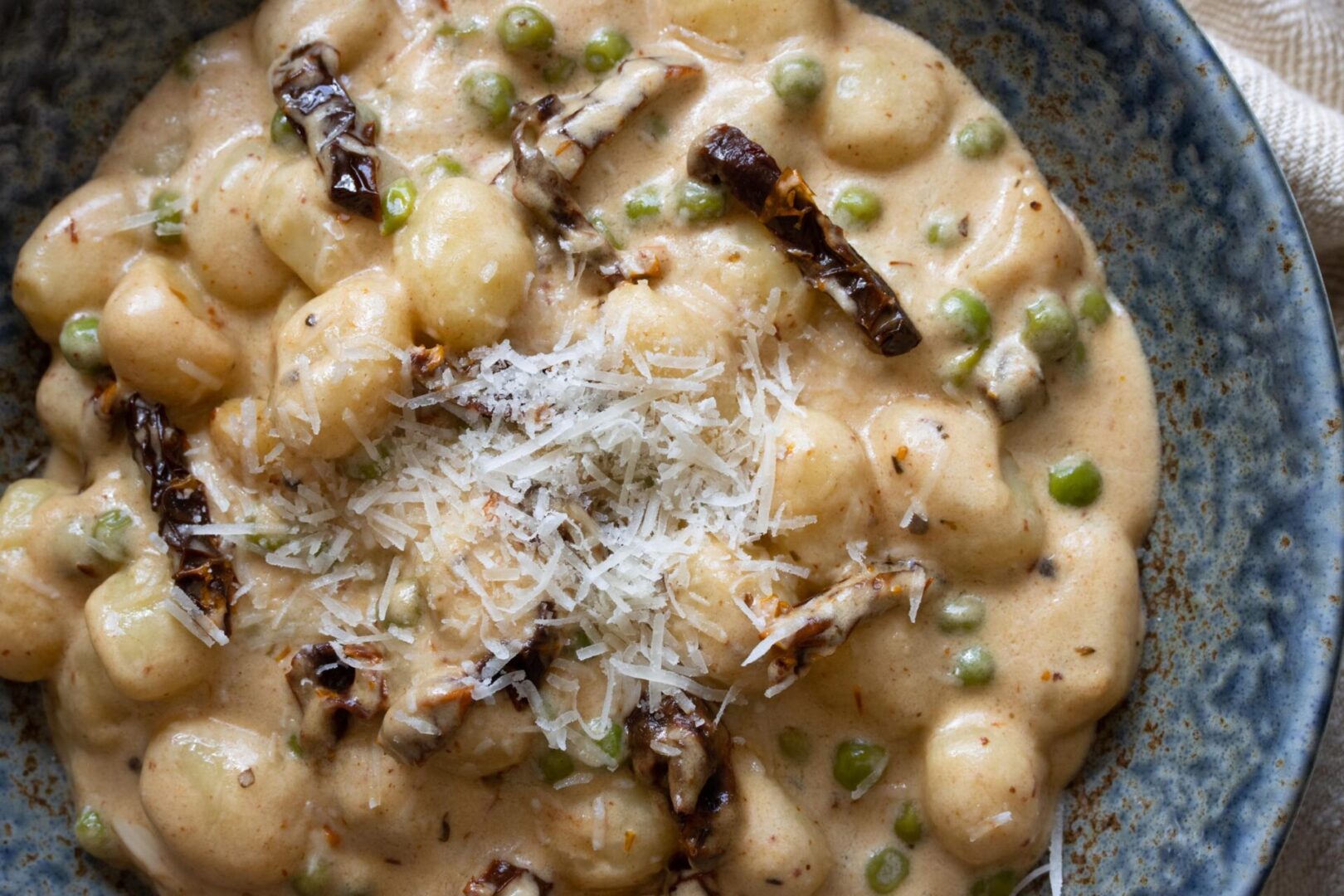 Gnocchi with Cream, Sun-Dried Tomatoes and Peas