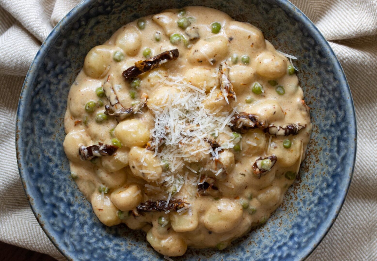 Gnocchi with Cream, Sun-Dried Tomatoes and Peas