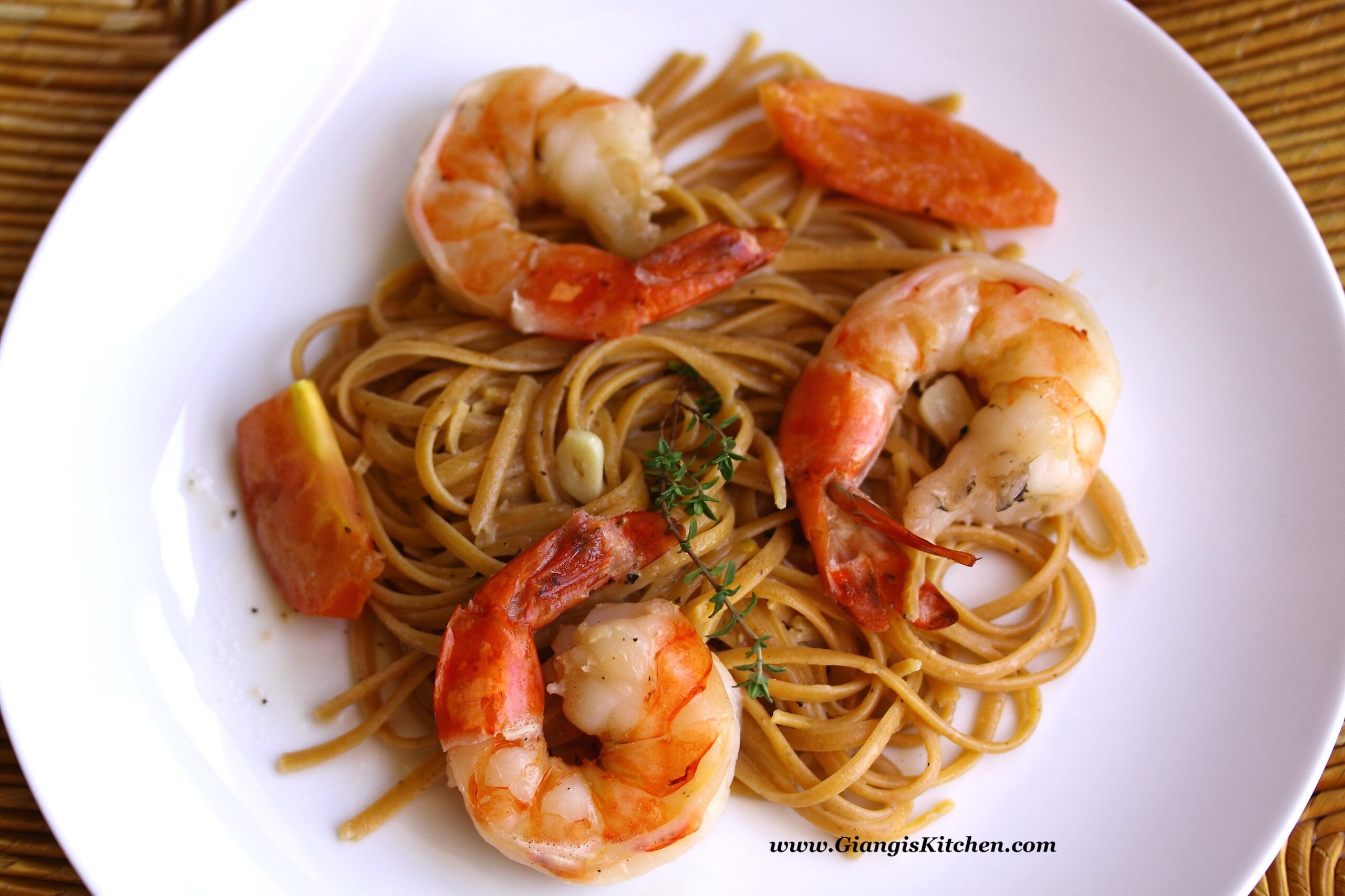 habanero pasta with prawns and wine sauce