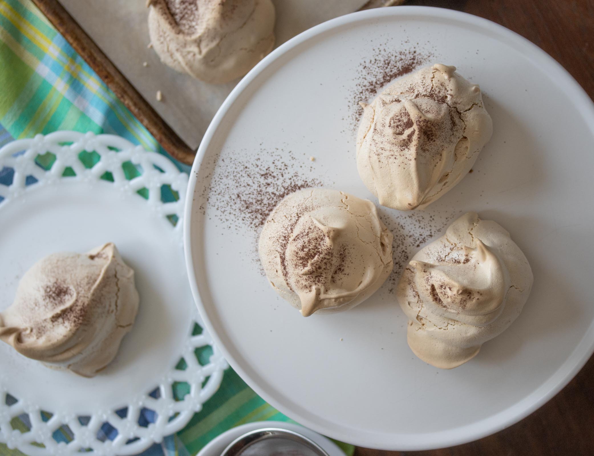 Meringues with Cocoa Powder