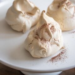 meringues with cocoa powder