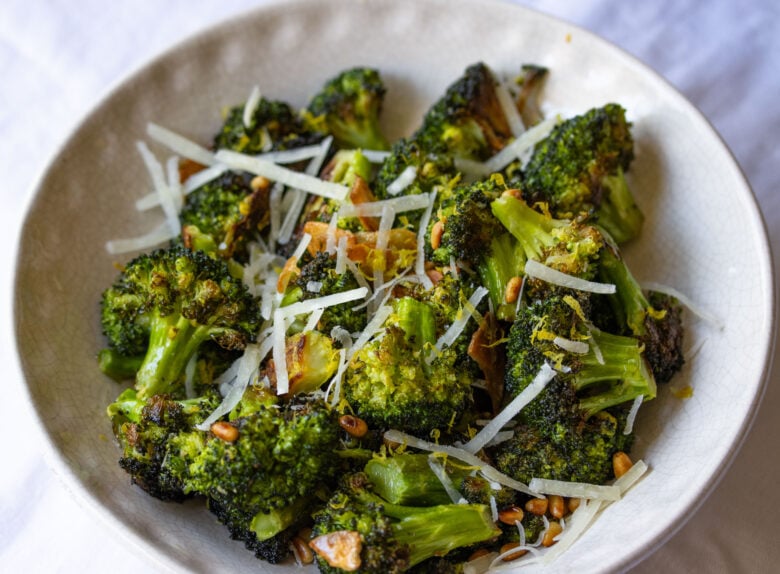 oven roasted broccoli with lemon and garlic