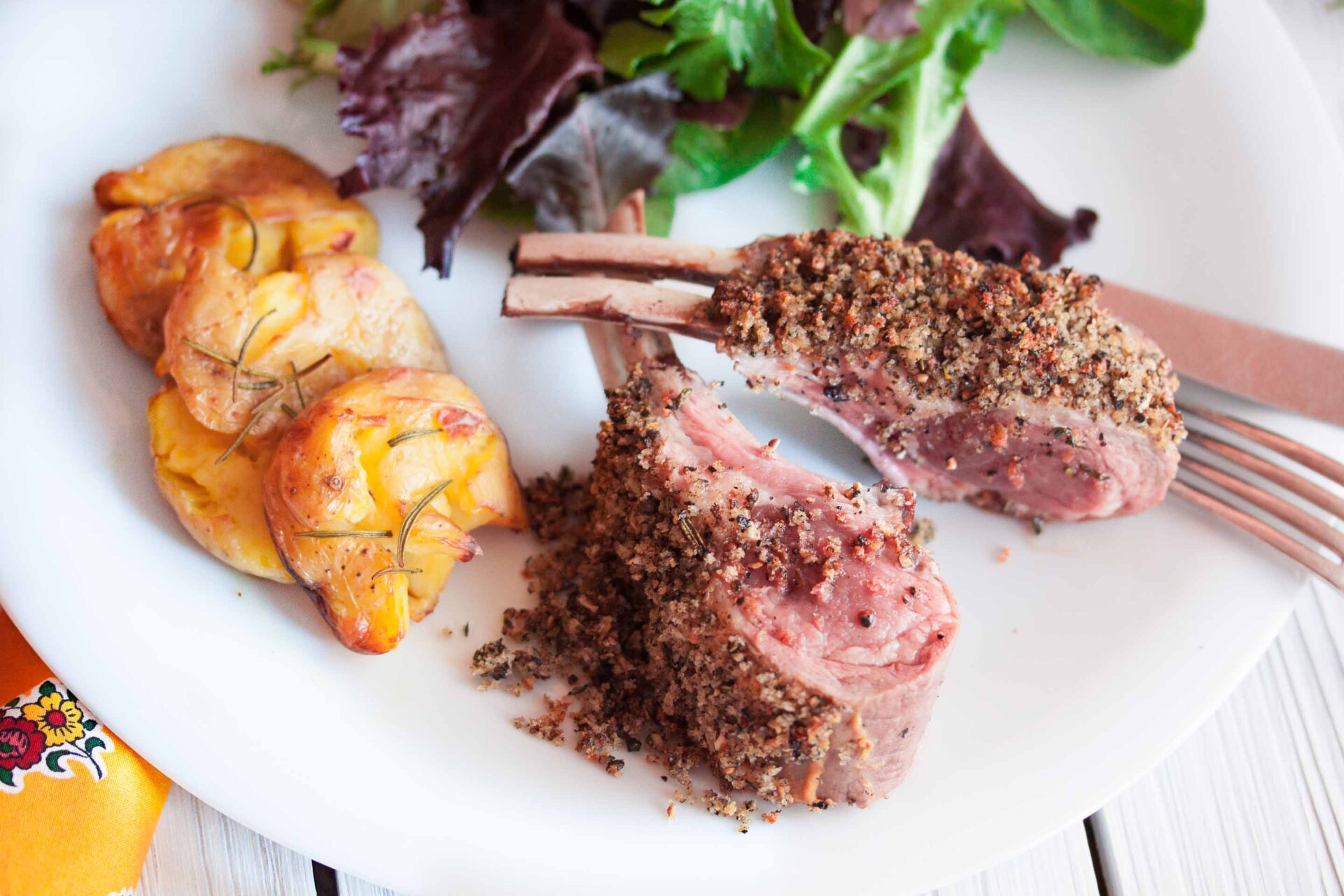 pepper crusted rack of lamb with horseradish cfeme fraiche