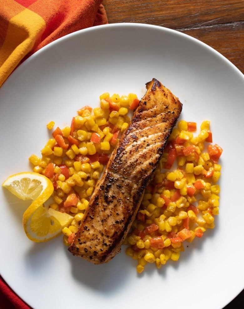 Creamed corn with pepper salmon