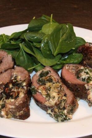 spinach and gorgonzola stuffed flank steak